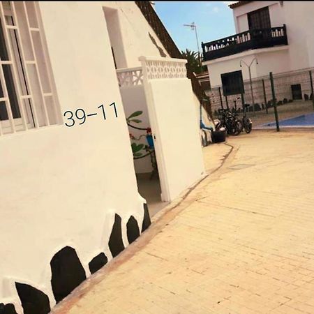 Vakantiehuis * Holiday Home * Casa De Vacaciones * Urb. Chayofita Коста-дель-Силенцио Экстерьер фото