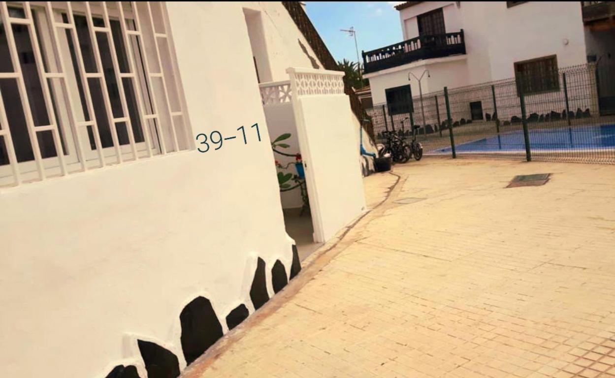 Vakantiehuis * Holiday Home * Casa De Vacaciones * Urb. Chayofita Коста-дель-Силенцио Экстерьер фото